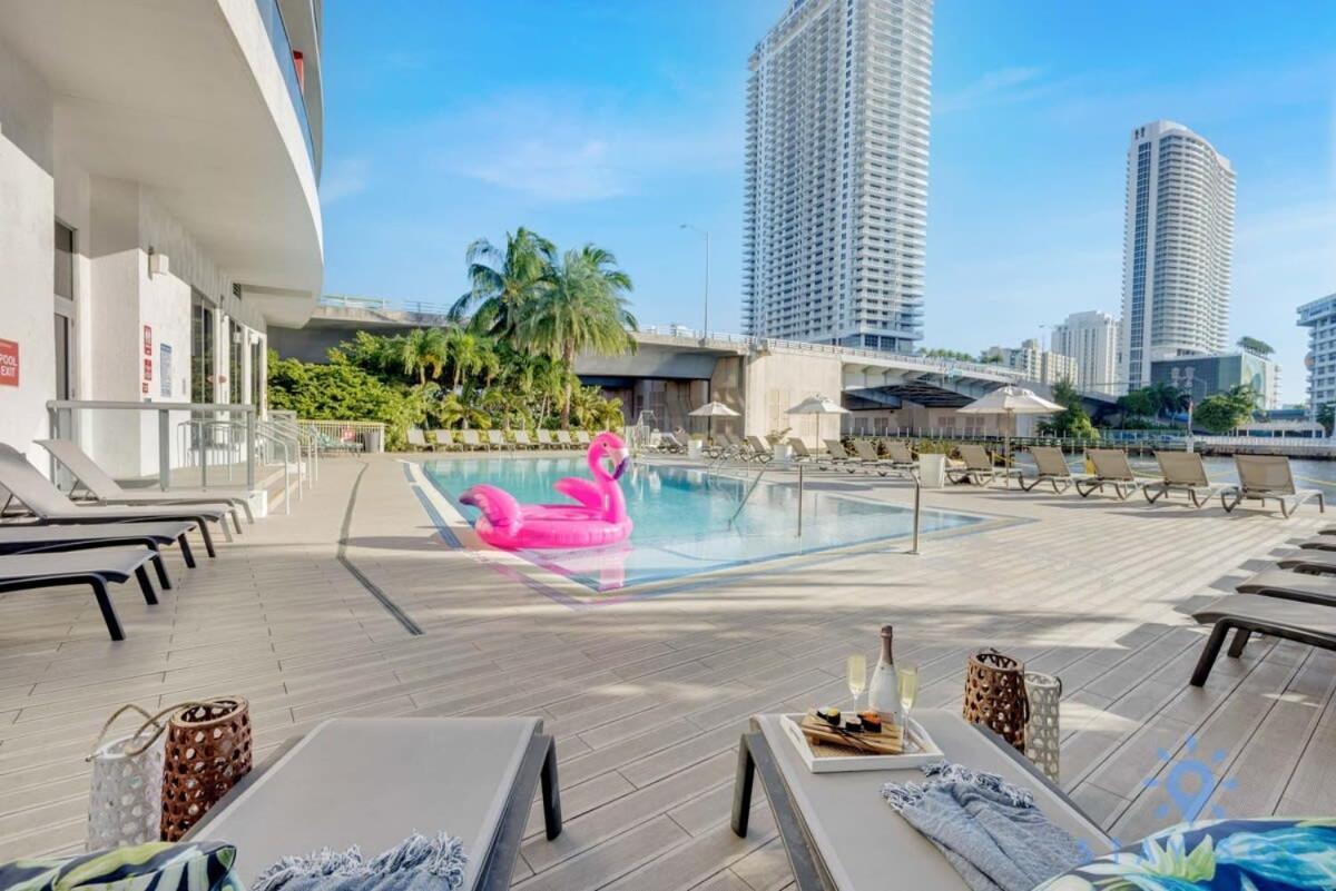 Balcony - Pool - Near Beach - Gym ฮาลลันเดลบีช ภายนอก รูปภาพ